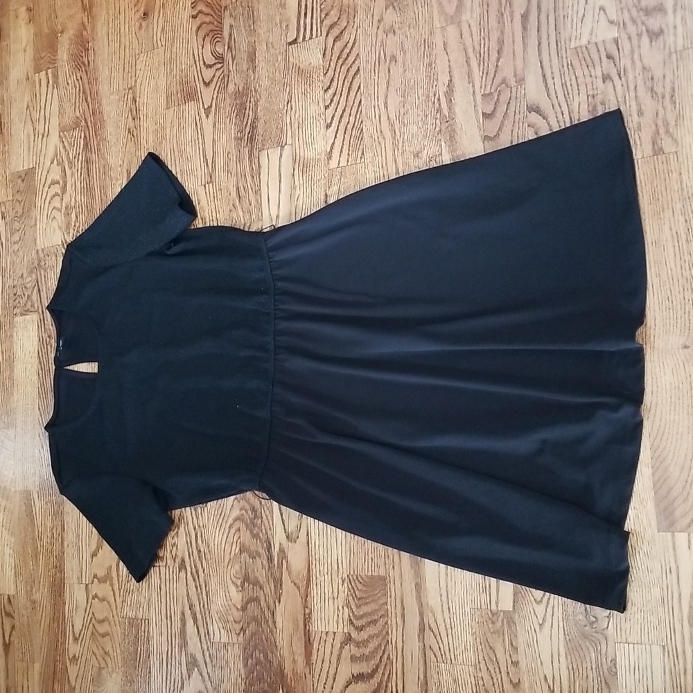 (M) Date Night Party Minimalist Keyhole Cut Out Classic Business Casual Modest